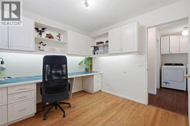 11 Edgemont Rise NW, Calgary, Alberta, T3A2K9