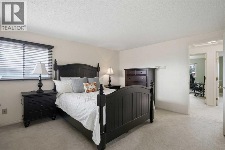 11 Edgemont Rise NW, Calgary, Alberta, T3A2K9