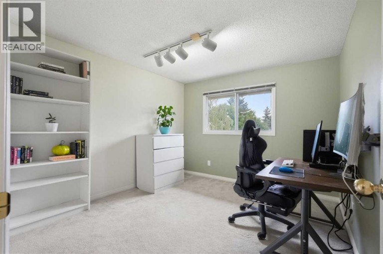11 Edgemont Rise NW, Calgary, Alberta, T3A2K9
