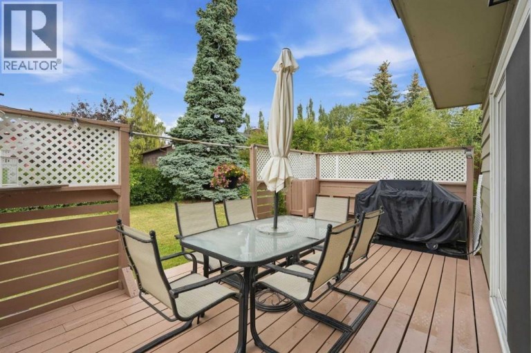 11 Edgemont Rise NW, Calgary, Alberta, T3A2K9