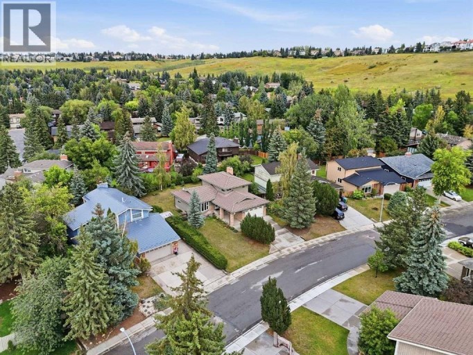 11 Edgemont Rise NW, Calgary, Alberta, T3A2K9