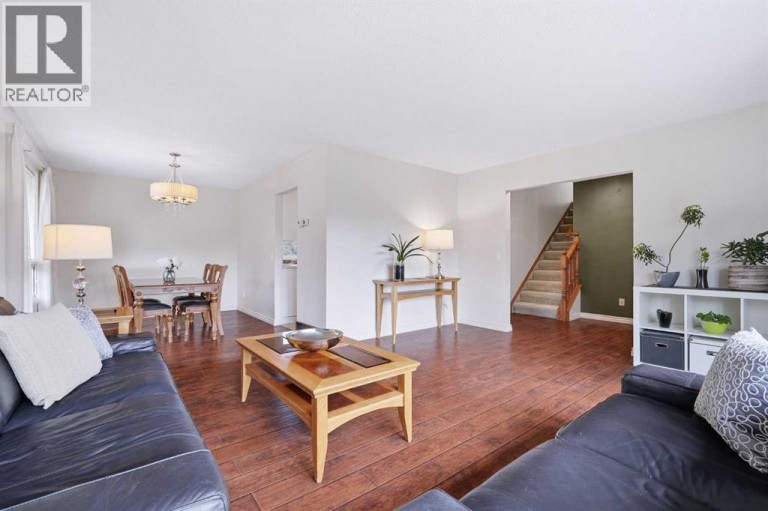 11 Edgemont Rise NW, Calgary, Alberta, T3A2K9