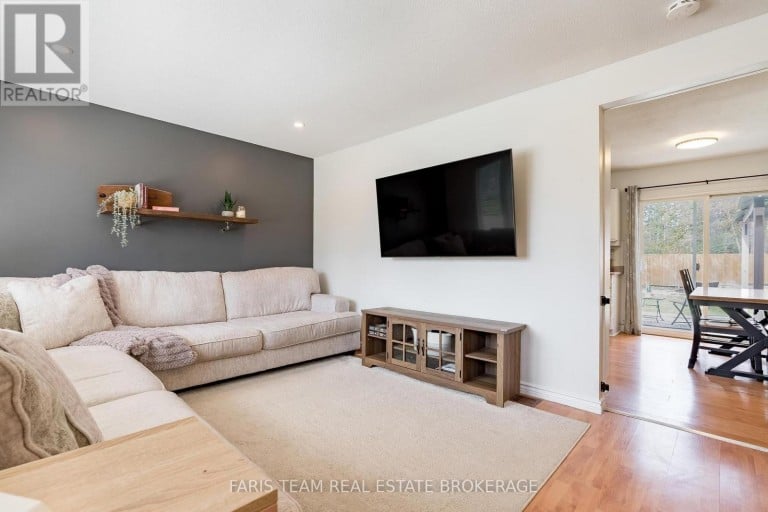 396 MARY STREET, Orillia, Ontario, L3V3G3