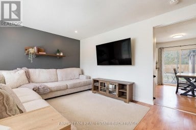 396 MARY STREET Orillia Ontario photo 11