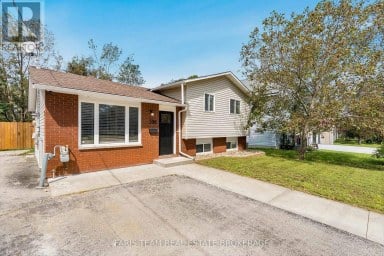 396 MARY STREET Orillia Ontario photo 2