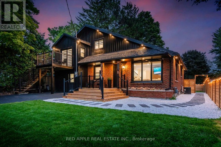 205 HOYT AVENUE, Tay (Victoria Harbour), Ontario, L0K2A0