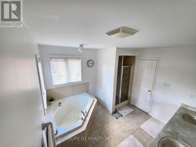 62 DEWSIDE DRIVE, Brampton (Sandringham-Wellington), Ontario, L6R0X5