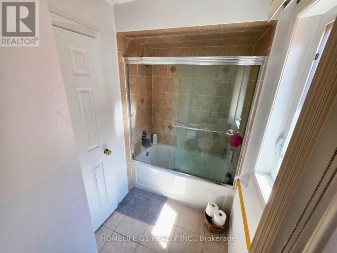 62 DEWSIDE DRIVE, Brampton (Sandringham-Wellington), Ontario, L6R0X5
