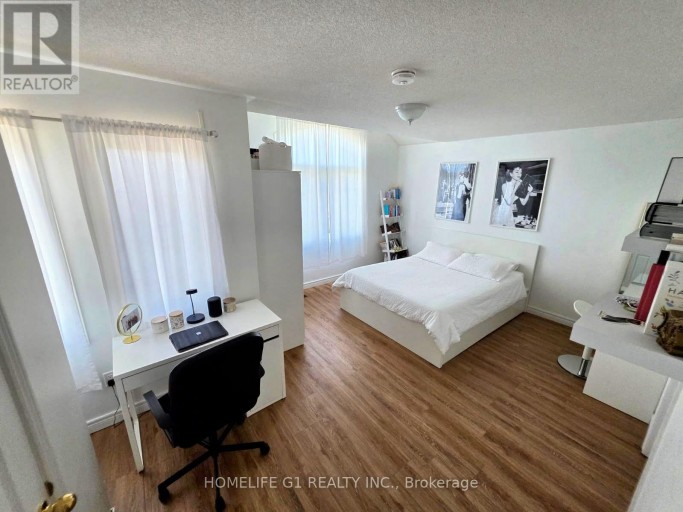 62 DEWSIDE DRIVE, Brampton (Sandringham-Wellington), Ontario, L6R0X5