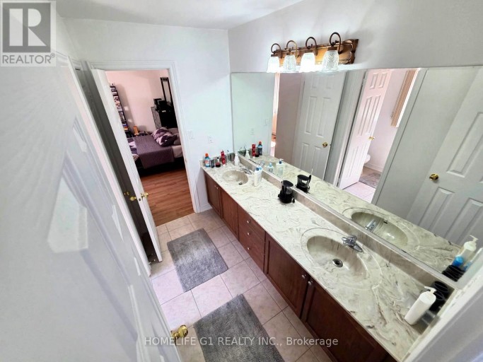 62 DEWSIDE DRIVE, Brampton (Sandringham-Wellington), Ontario, L6R0X5