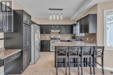 384 EMERALD STREET, Kingston (City Northwest) Ontario