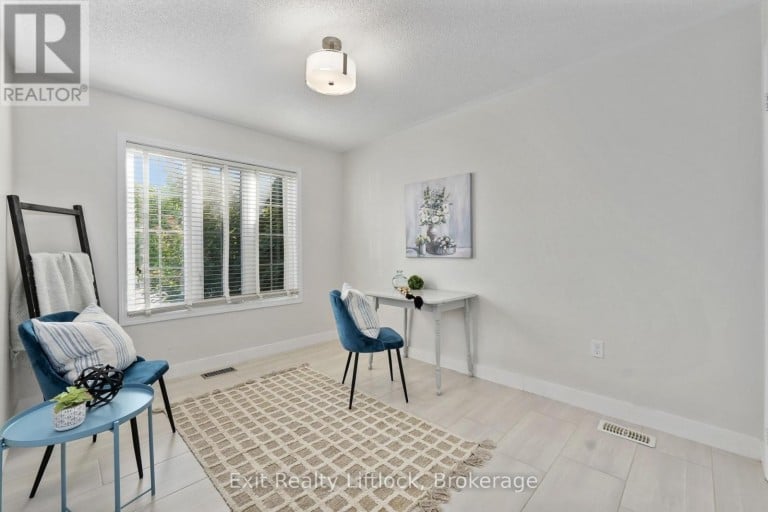 629 TULLY CRESCENT, Peterborough (Monaghan Ward 2), Ontario, K9K0B1