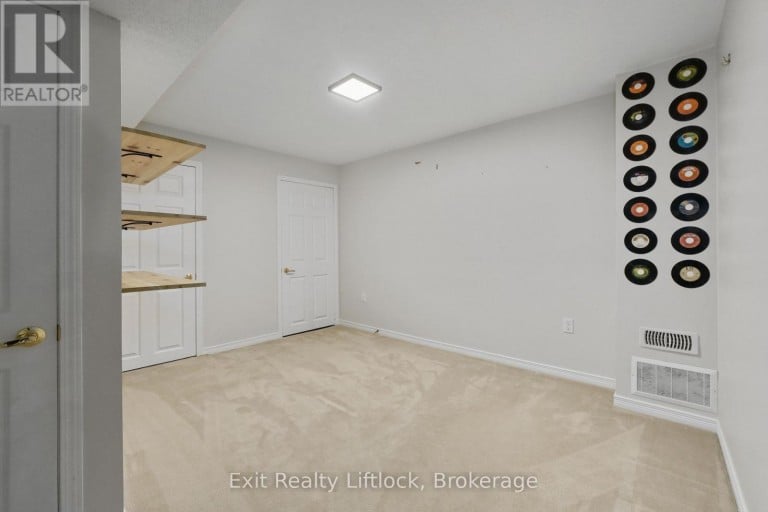 629 TULLY CRESCENT, Peterborough (Monaghan Ward 2), Ontario, K9K0B1