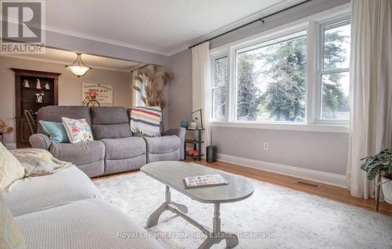387 ABERDEEN AVENUE, Peterborough (Northcrest Ward 5), Ontario, K9H4X5