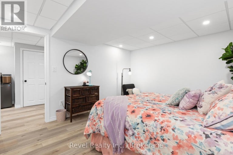 39 SPRINGDALE DRIVE, Kawartha Lakes (Lindsay), Ontario, K9V0J4