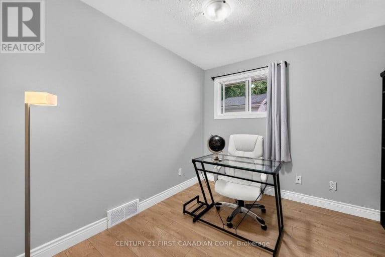 23 BRUNSWICK AVENUE, London North (North I), Ontario, N6G3K4