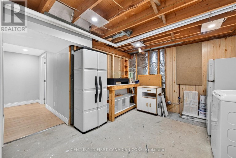 23 BRUNSWICK AVENUE, London North (North I), Ontario, N6G3K4