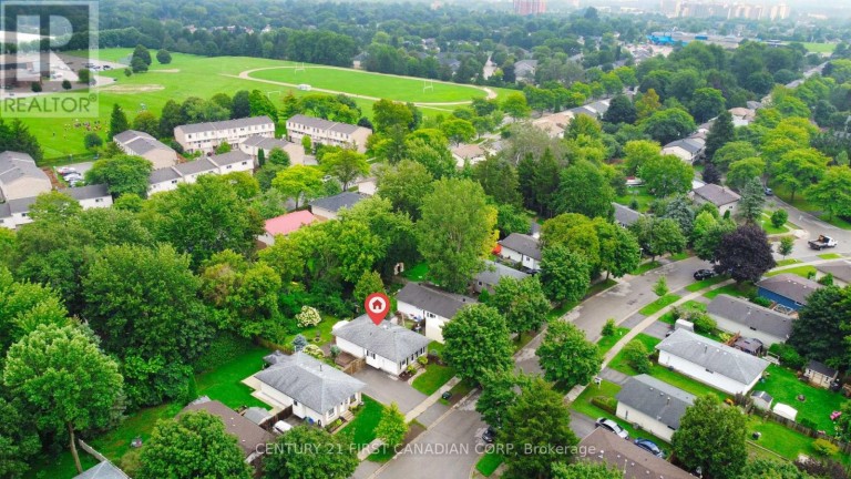 23 BRUNSWICK AVENUE, London North (North I), Ontario, N6G3K4