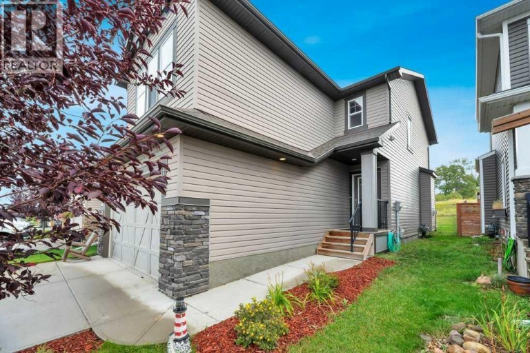32 Lakewood Circle, Strathmore, Alberta, T1P0G6