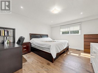 31 TOLLERTON AVENUE Toronto (Bayview Woods-Steeles) Ontario photo 14