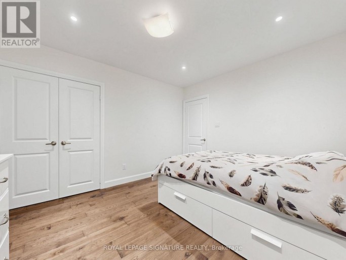 31 TOLLERTON AVENUE, Toronto (Bayview Woods-Steeles), Ontario, M2K2H1