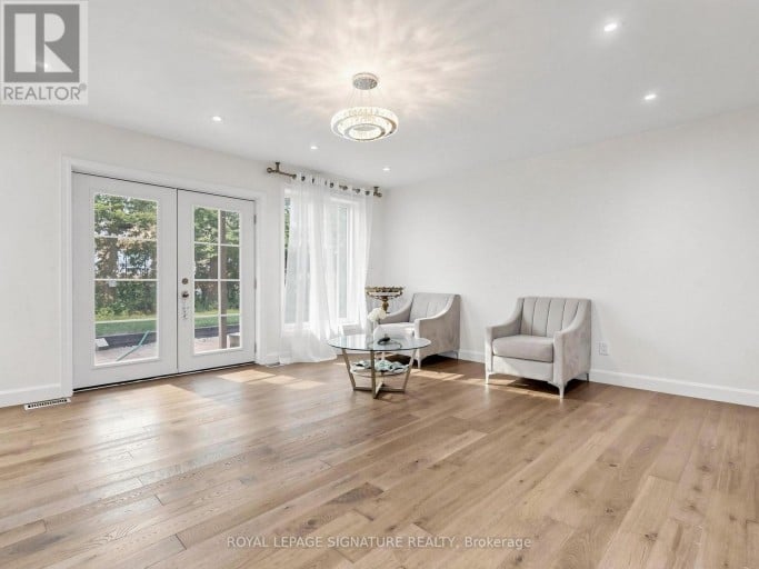 31 TOLLERTON AVENUE, Toronto (Bayview Woods-Steeles), Ontario, M2K2H1