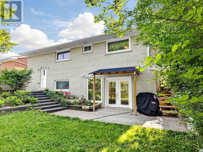 31 TOLLERTON AVENUE, Toronto (Bayview Woods-Steeles), Ontario, M2K2H1