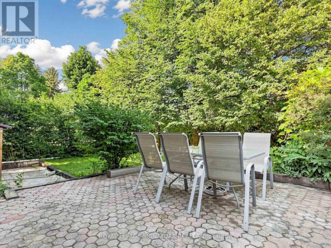 31 TOLLERTON AVENUE, Toronto (Bayview Woods-Steeles), Ontario, M2K2H1