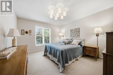 37 - 60 PTARMIGAN DRIVE Guelph (Kortright Hills) Ontario photo 17