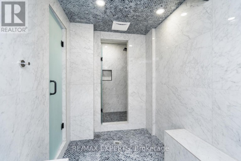 32 JAMES STOKES COURT, King (King City), Ontario, L7B1L6