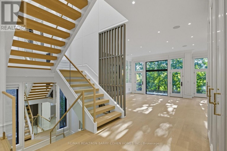 14 GLEN CEDAR ROAD, Toronto (Humewood-Cedarvale), Ontario, M6C3G1