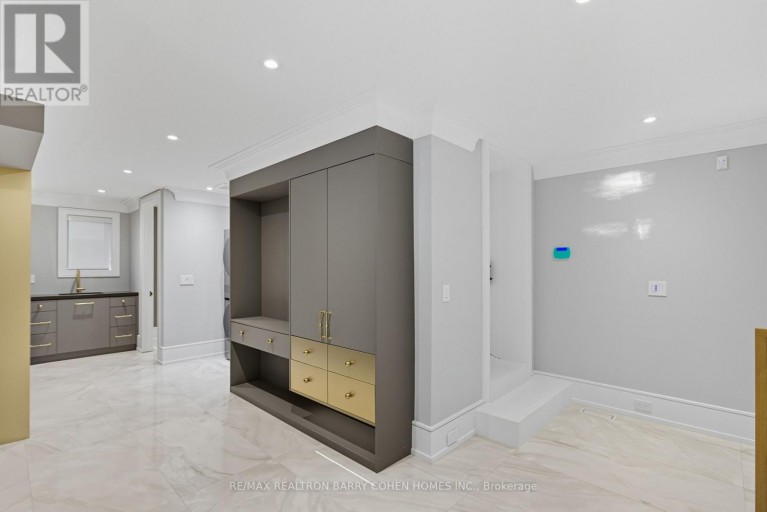 14 GLEN CEDAR ROAD, Toronto (Humewood-Cedarvale), Ontario, M6C3G1