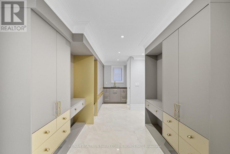 14 GLEN CEDAR ROAD, Toronto (Humewood-Cedarvale), Ontario, M6C3G1
