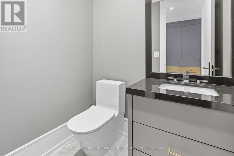14 GLEN CEDAR ROAD, Toronto (Humewood-Cedarvale), Ontario, M6C3G1