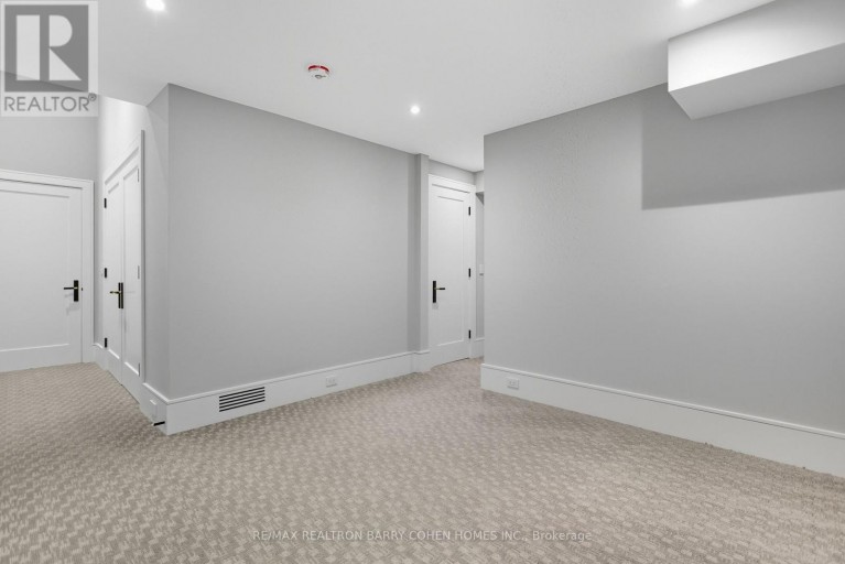 14 GLEN CEDAR ROAD, Toronto (Humewood-Cedarvale), Ontario, M6C3G1