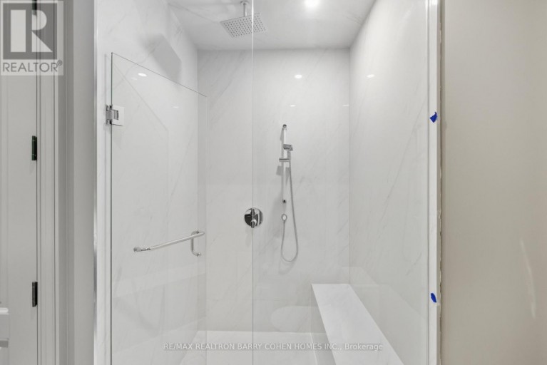 14 GLEN CEDAR ROAD, Toronto (Humewood-Cedarvale), Ontario, M6C3G1