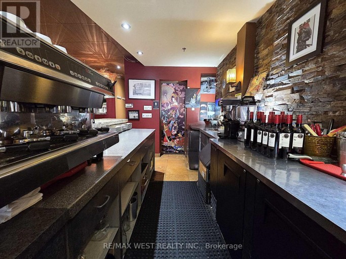 4906 DUNDAS STREET W, Toronto (Islington-City Centre West), Ontario, M9A1B5