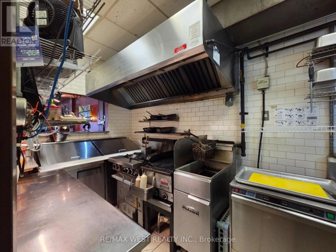 4906 DUNDAS STREET W, Toronto (Islington-City Centre West), Ontario, M9A1B5