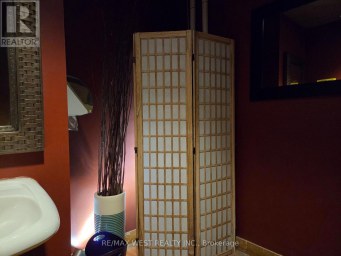 4906 DUNDAS STREET W Toronto (Islington-City Centre West) Ontario photo 50