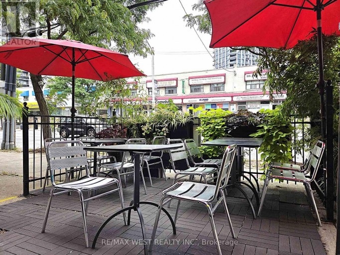 4906 DUNDAS STREET W, Toronto (Islington-City Centre West), Ontario, M9A1B5
