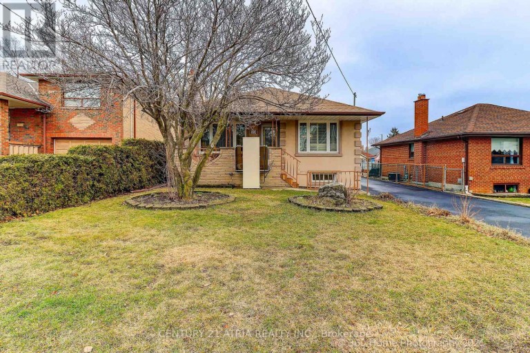 23 TUMPANE STREET, Toronto (Downsview-Roding-CFB), Ontario, M3M1L5