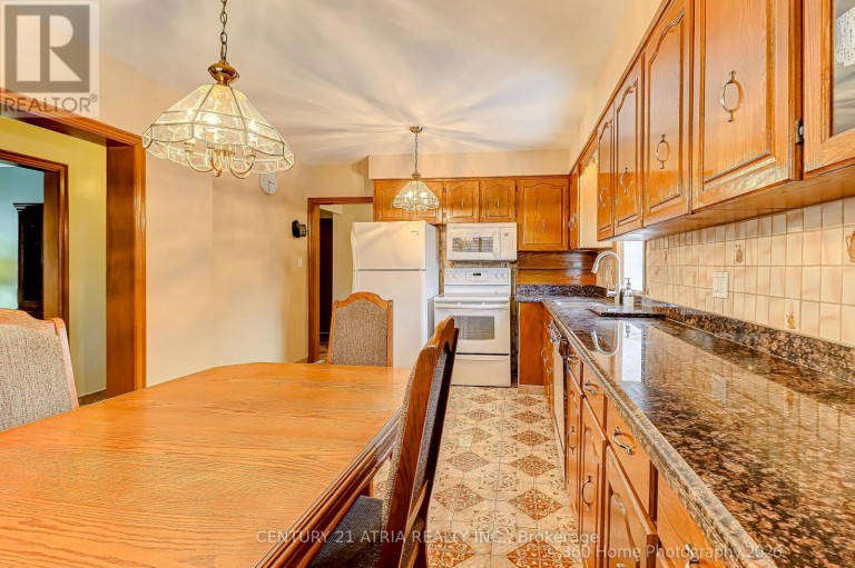 23 TUMPANE STREET, Toronto (Downsview-Roding-CFB), Ontario, M3M1L5