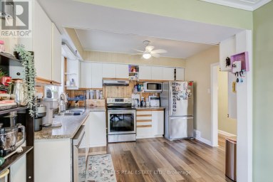 9 SEALCOVE DRIVE Toronto (Etobicoke West Mall) Ontario photo 11