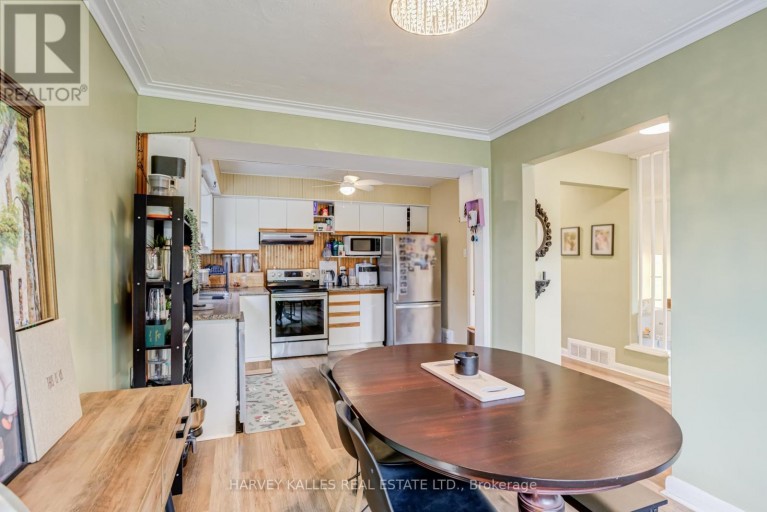 9 SEALCOVE DRIVE, Toronto (Etobicoke West Mall), Ontario, M9C2C3
