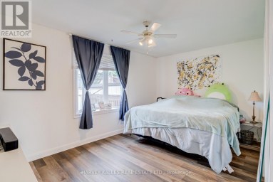 9 SEALCOVE DRIVE Toronto (Etobicoke West Mall) Ontario photo 16