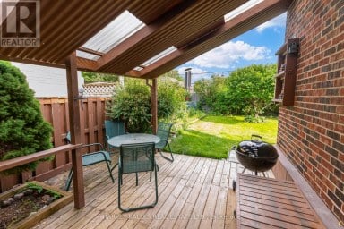 9 SEALCOVE DRIVE Toronto (Etobicoke West Mall) Ontario photo 25