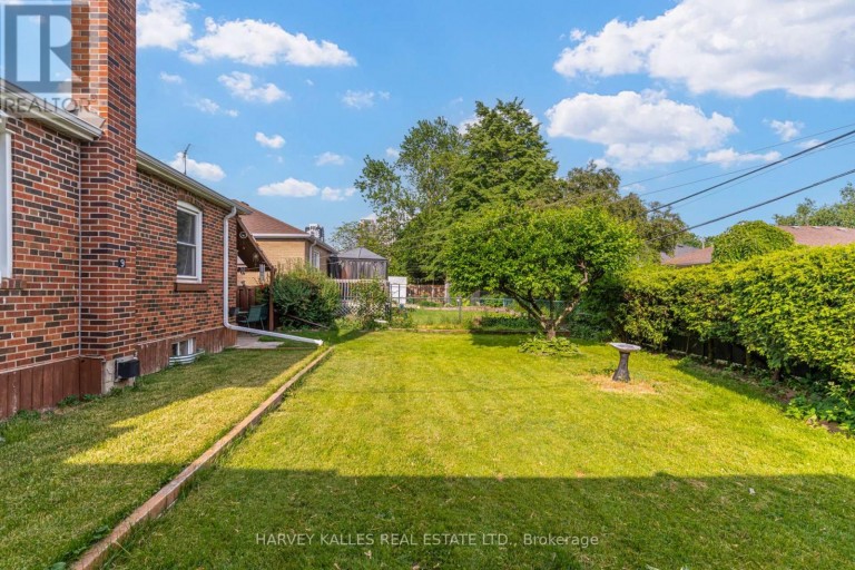 9 SEALCOVE DRIVE, Toronto (Etobicoke West Mall), Ontario, M9C2C3