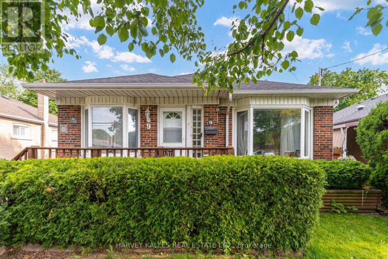 9 SEALCOVE DRIVE, Toronto (Etobicoke West Mall), Ontario, M9C2C3