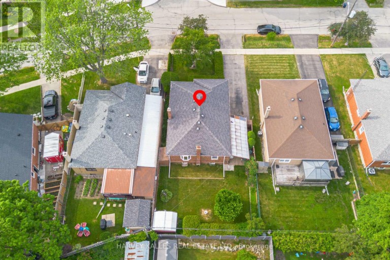 9 SEALCOVE DRIVE, Toronto (Etobicoke West Mall), Ontario, M9C2C3
