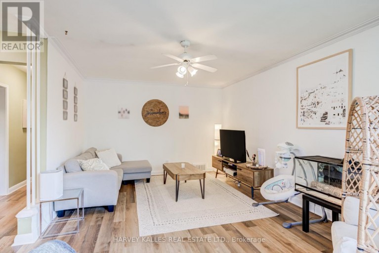 9 SEALCOVE DRIVE, Toronto (Etobicoke West Mall), Ontario, M9C2C3
